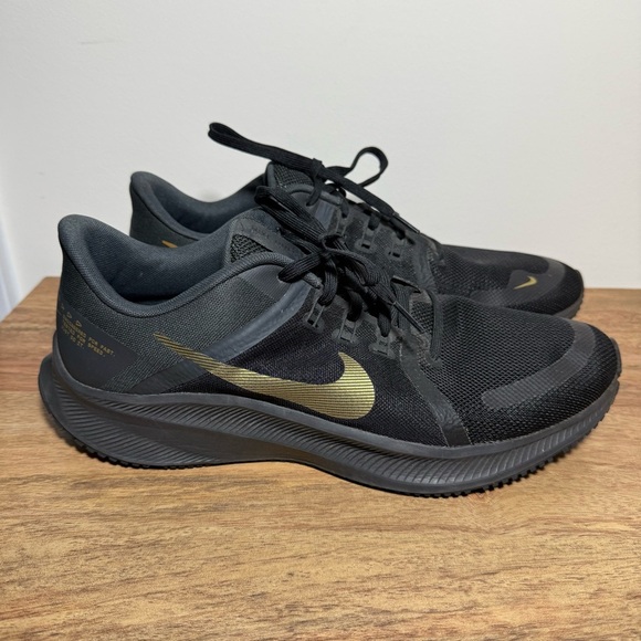 Nike Quest Black and Gold Running Shoes, Men’s 11.5 - Picture 1 of 7